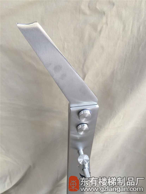 不銹鋼玻璃欄桿立柱DY-8123(8mm實心鋼板刀頭)
