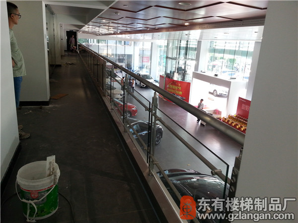 4S店二樓過道不銹鋼玻樓梯護欄