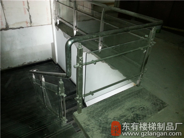 4S店樓梯不銹鋼玻樓梯護欄