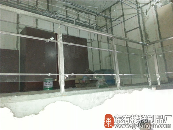 4S店二樓走廊不銹鋼玻護欄