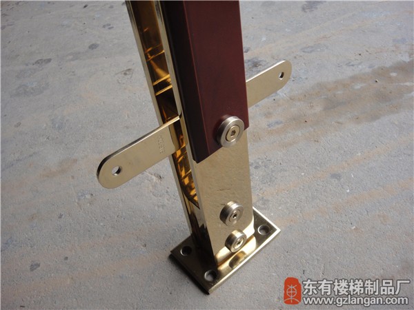 不銹鋼夾木玻璃樓梯立柱DY-8211厚玻璃夾