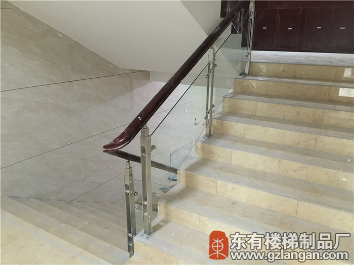 看看樓梯間正體效果