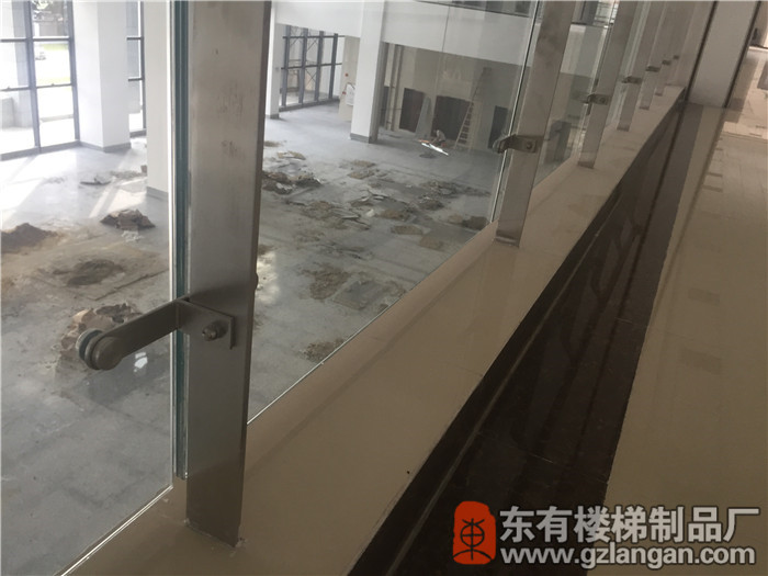 海珠區海事法院不銹鋼玻璃欄桿 精磨掛件