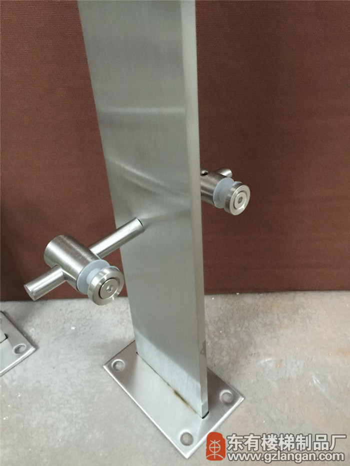 客戶定制款梯形單扁穿管不銹鋼立柱DIY-002實心圓棒