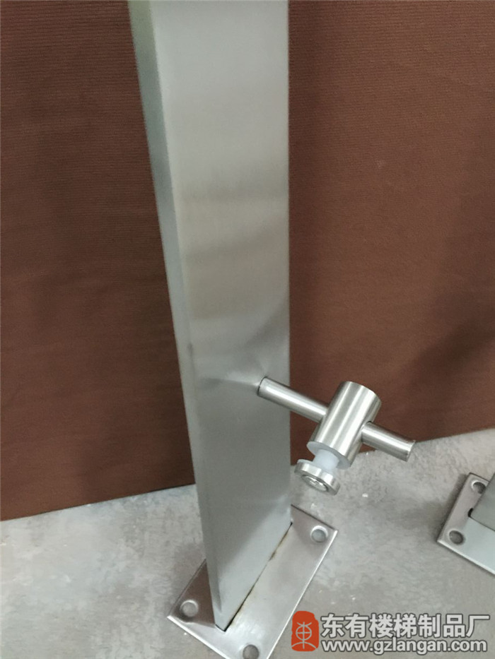 客戶定制款梯形單扁穿管不銹鋼立柱DIY-002直徑12mm實心圓棒