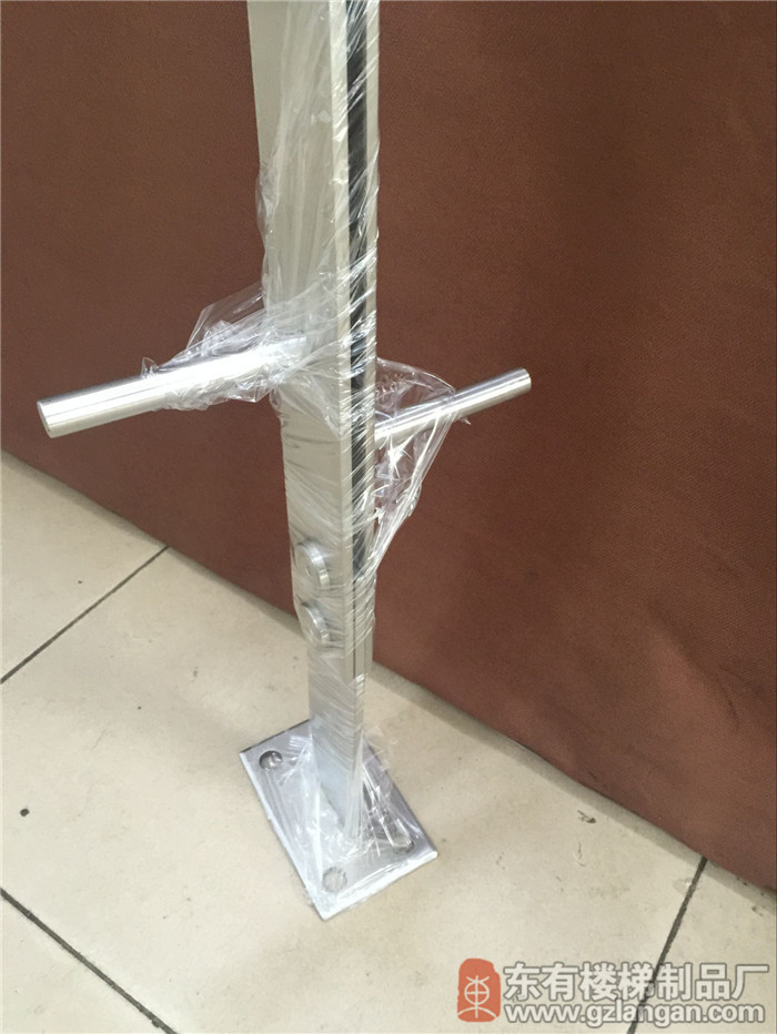 定制實心雙扁不銹鋼玻璃欄桿立柱DIY-005實拍底板