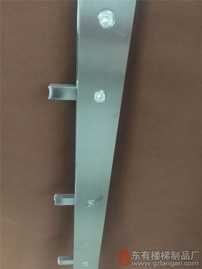 實心單扁不銹鋼穿管欄桿立柱DIY-006實拍掛件