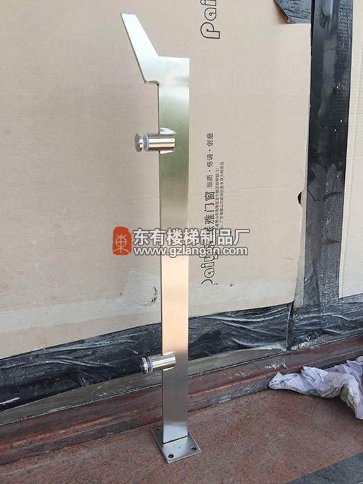 私人訂制款不銹鋼玻璃欄桿立柱DIY-003側(cè)視
