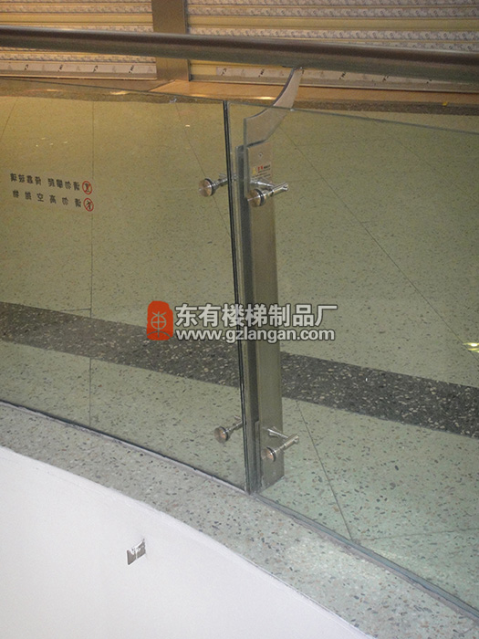 不銹鋼雙板立柱