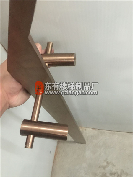  加長實心圓棒加工的玻璃掛件