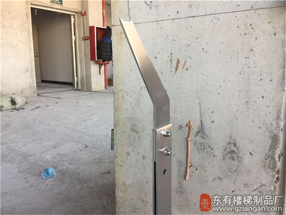 60*5mm厚的立柱刀頭