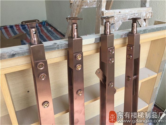 玫瑰金不銹鋼立柱DY-8207實心一字掛件