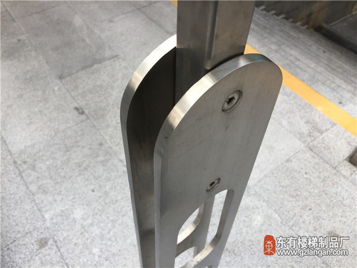 通道不銹鋼扶手激光立柱-激光一體成形