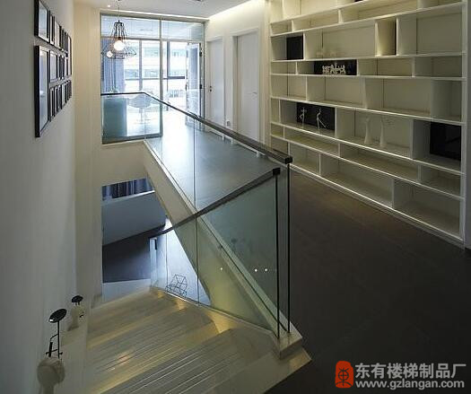 某鋼琴培訓中心樓梯扶手設計8