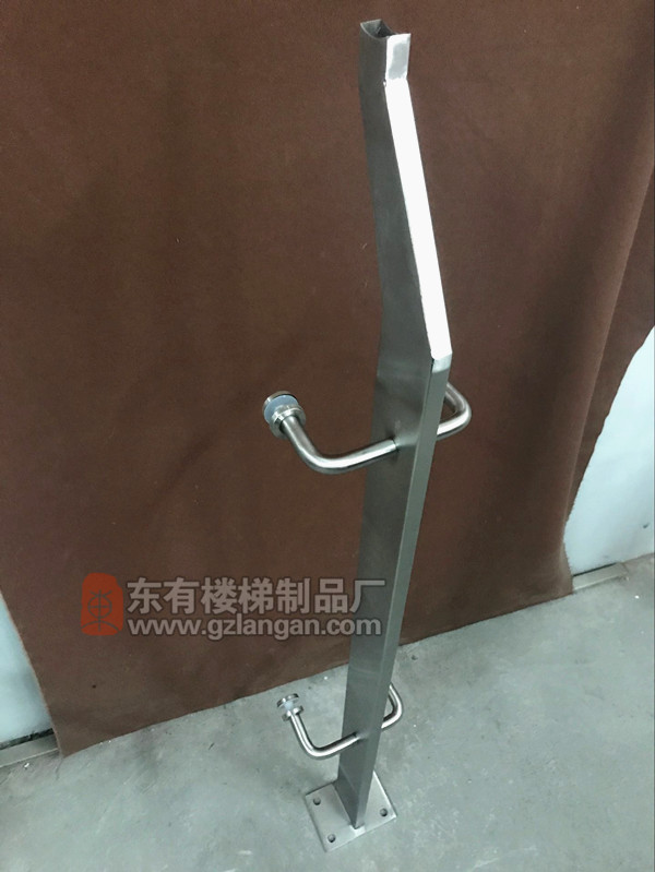 大氣又實(shí)用的不銹鋼方管立柱