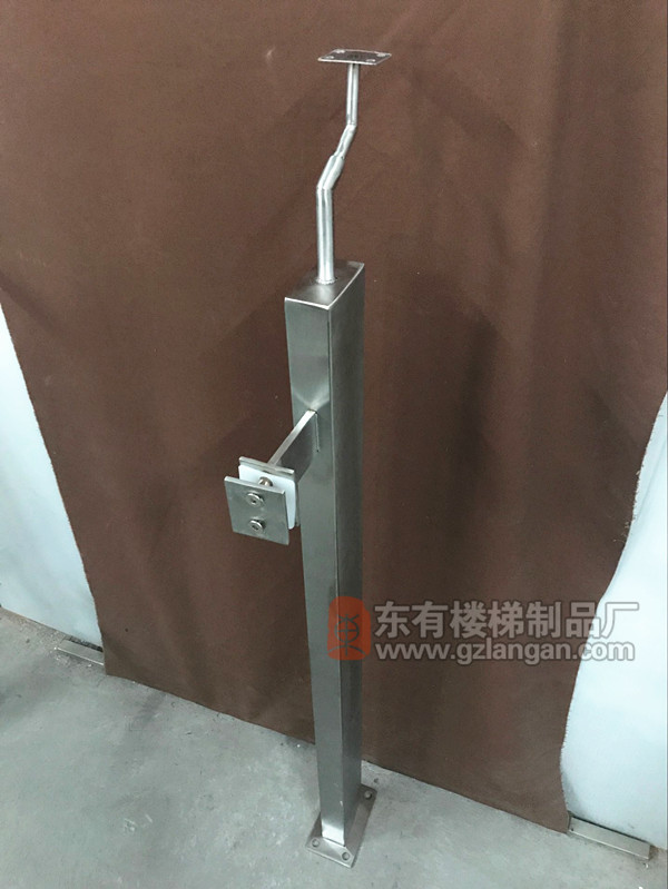 突出藝術性