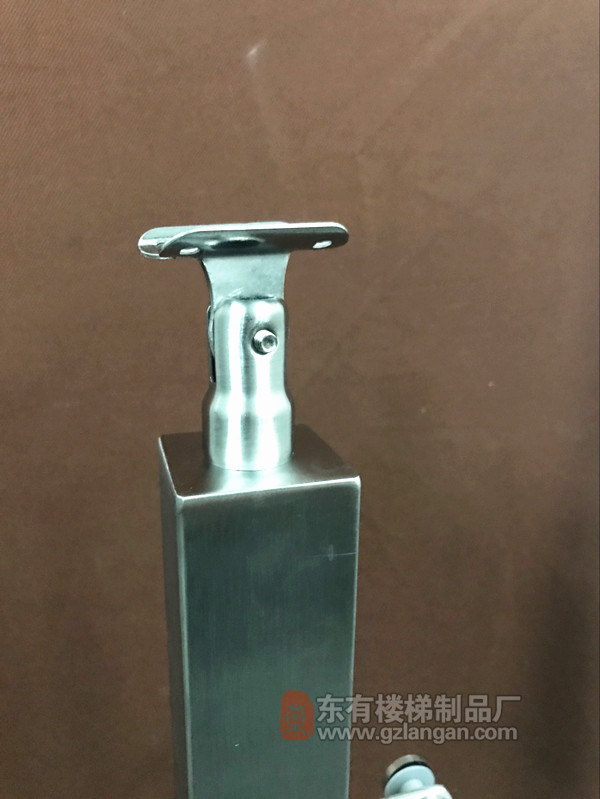 精鑄實心立柱頭