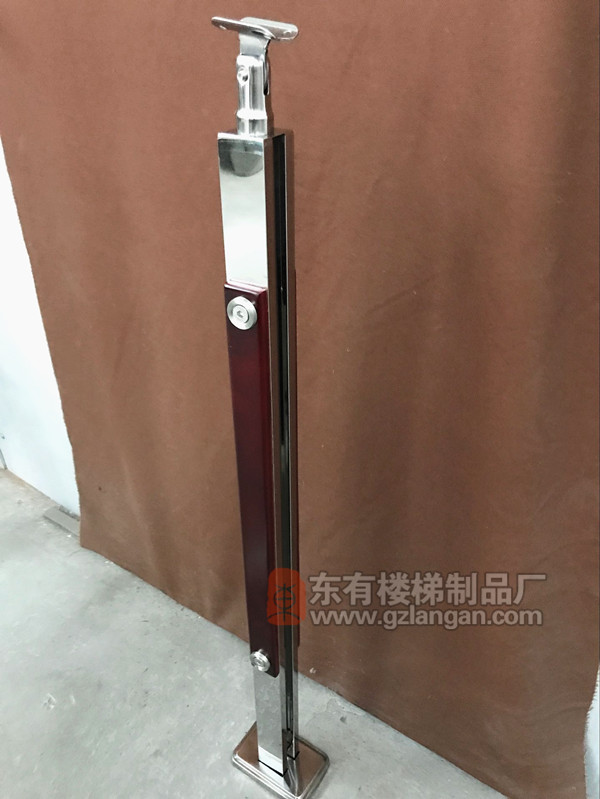 兩側(cè)板為沙比利木板