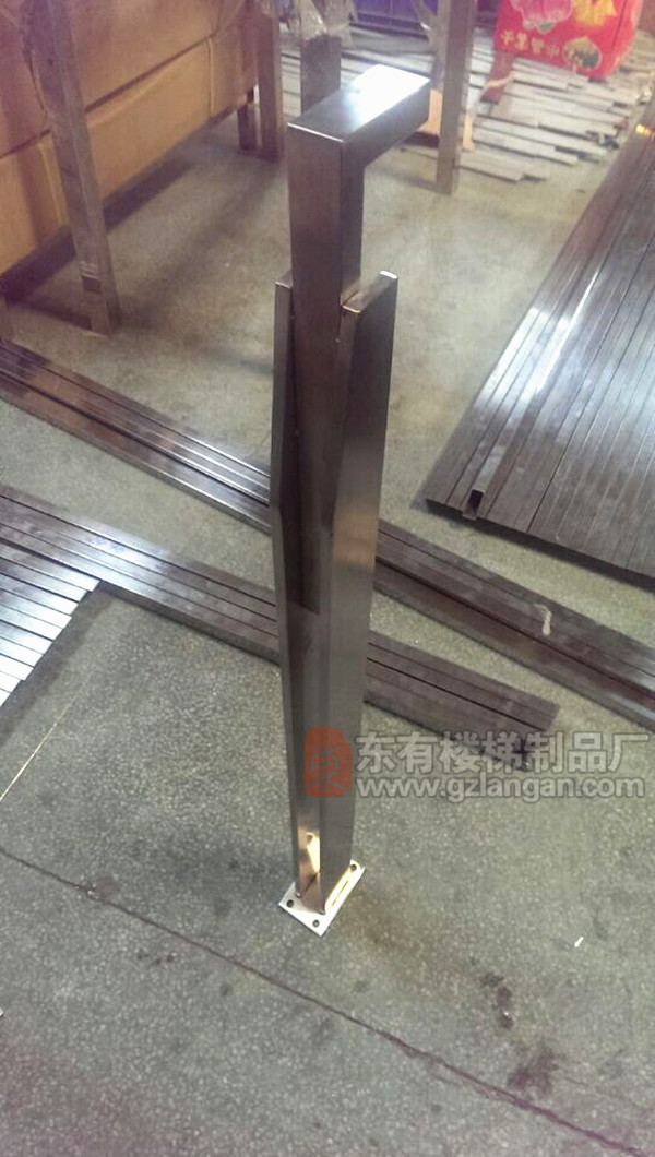 表面為拉絲處理