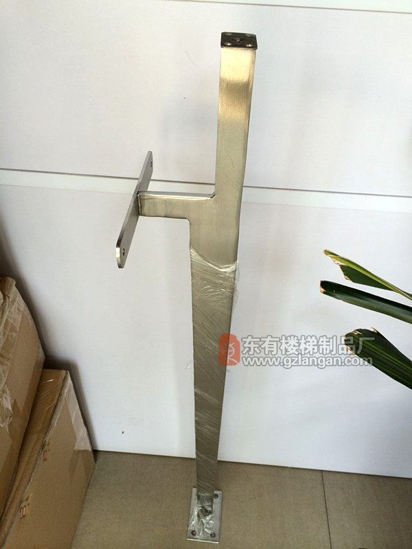 按照客戶(hù)要求造型采用機(jī)關(guān)切割