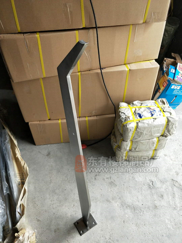100轉60*10不銹鋼扁鋼