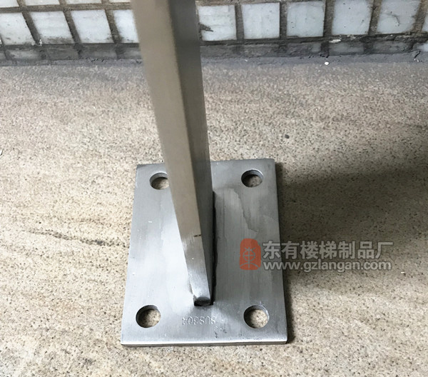 大大增加了欄桿的抓地力