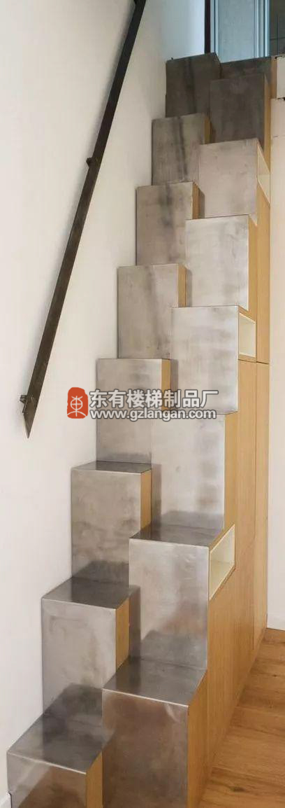錯落的臺階