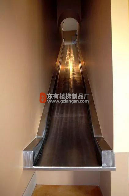 完全取消樓梯，全部改成滑梯
