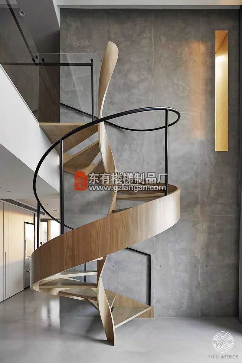 好樓梯由護欄設計來提升-護欄5