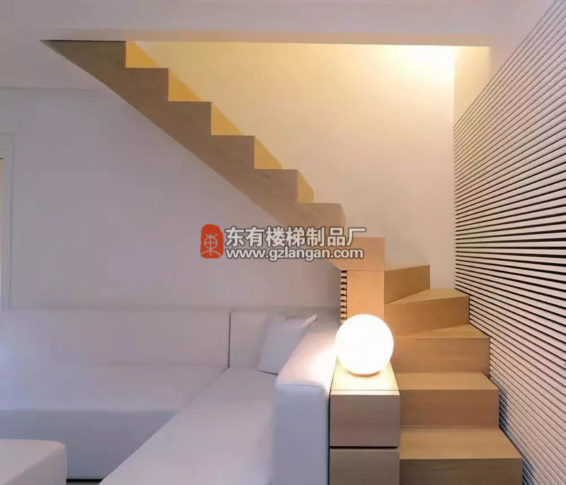 好樓梯由護欄設計來提升-護欄4